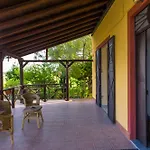 ベッド・アンド・ブレックファスト Il Covo Degli Artisti 3*